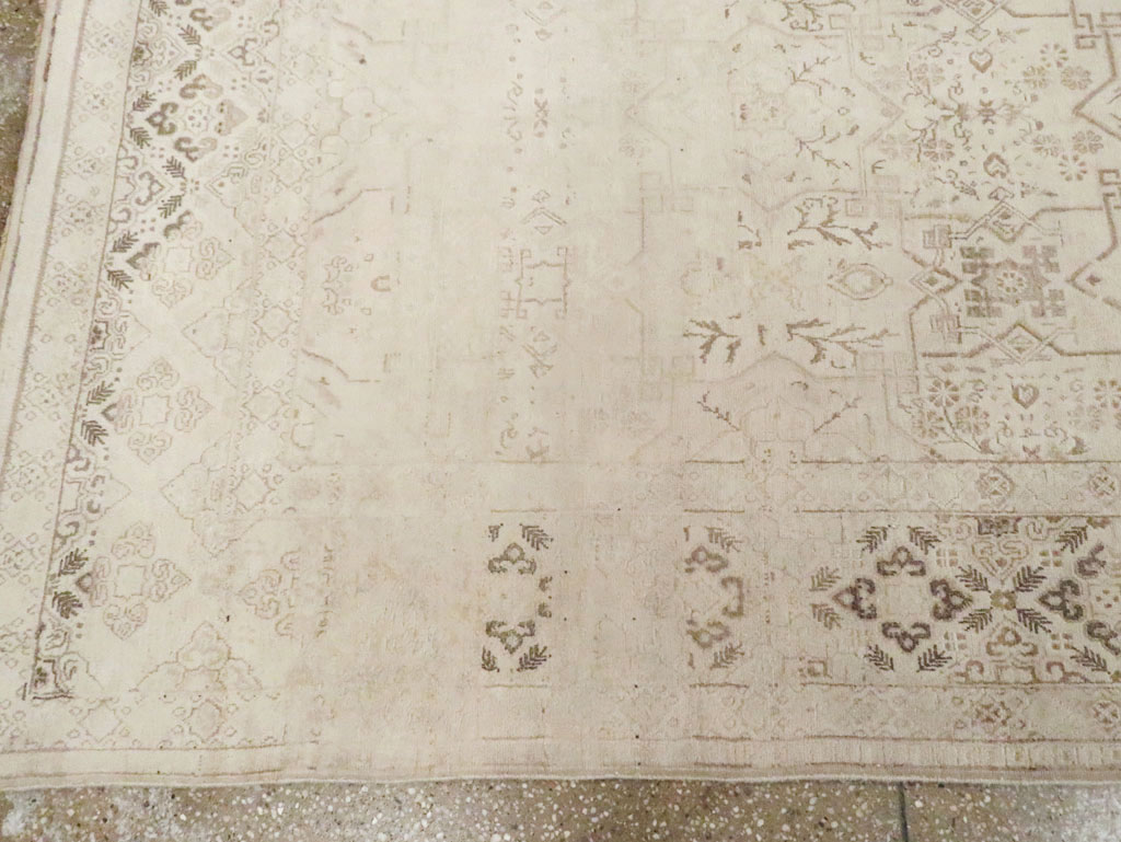 Vintage Persian Tabriz Wide Runner, No.19239 - Galerie Shabab