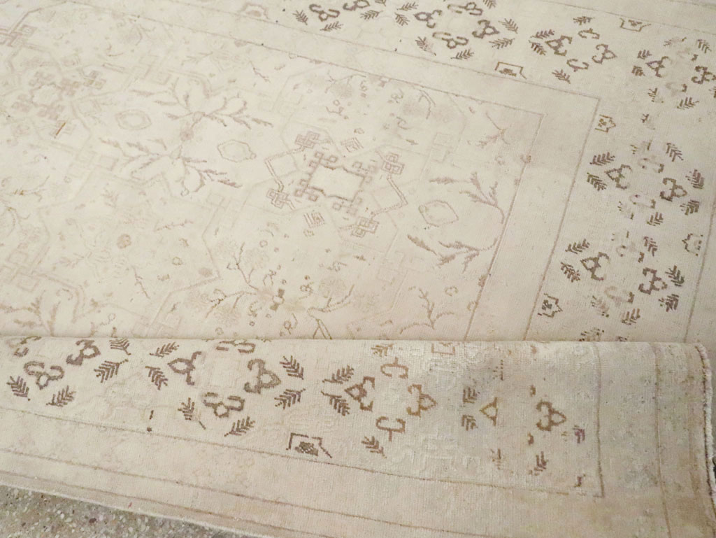 Vintage Persian Tabriz Wide Runner, No.19239 - Galerie Shabab