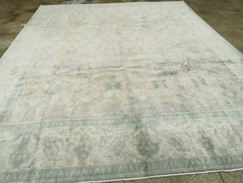 Antique Persian Tabriz Carpet, No.19245 - Galerie Shabab