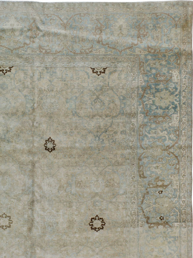 Antique Persian Tabriz Carpet, No.19281 - Galerie Shabab