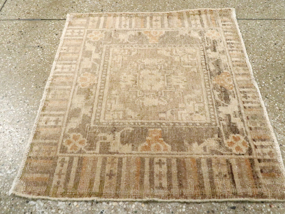 Antique East Turkestan Khotan Rug, No.19295 - Galerie Shabab