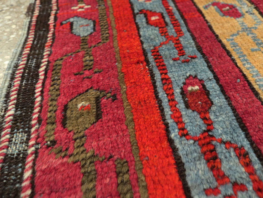 Antique Turkish Ghiordes Rug, No.19944 - Galerie Shabab