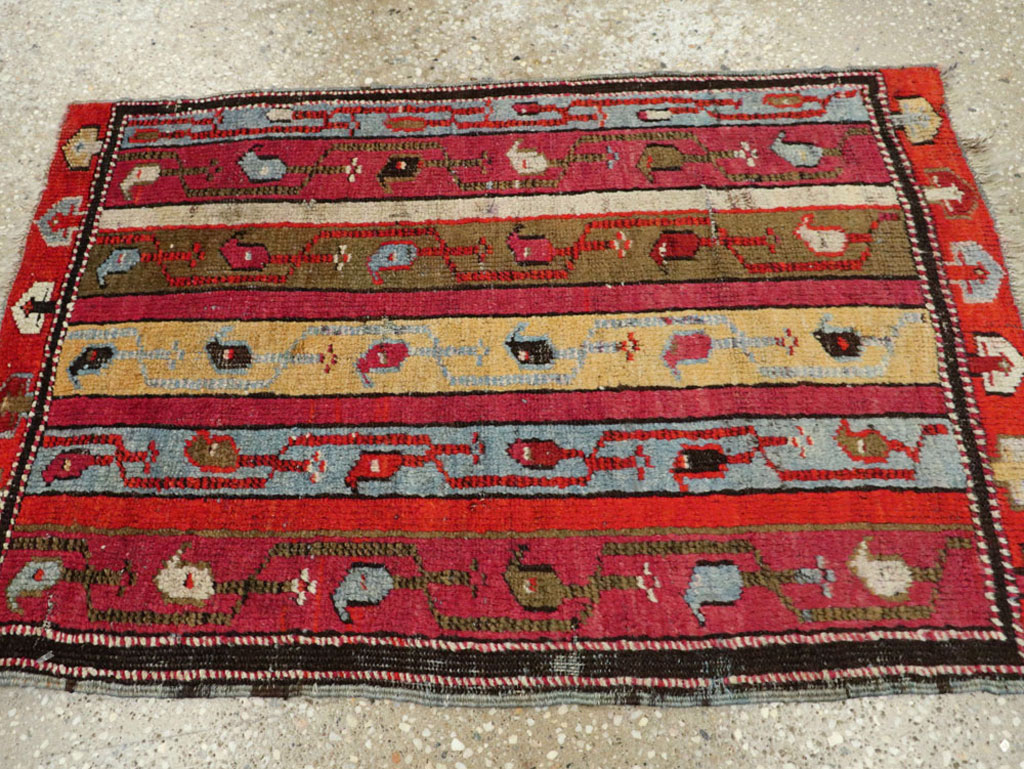 Antique Turkish Ghiordes Rug, No.19944 - Galerie Shabab