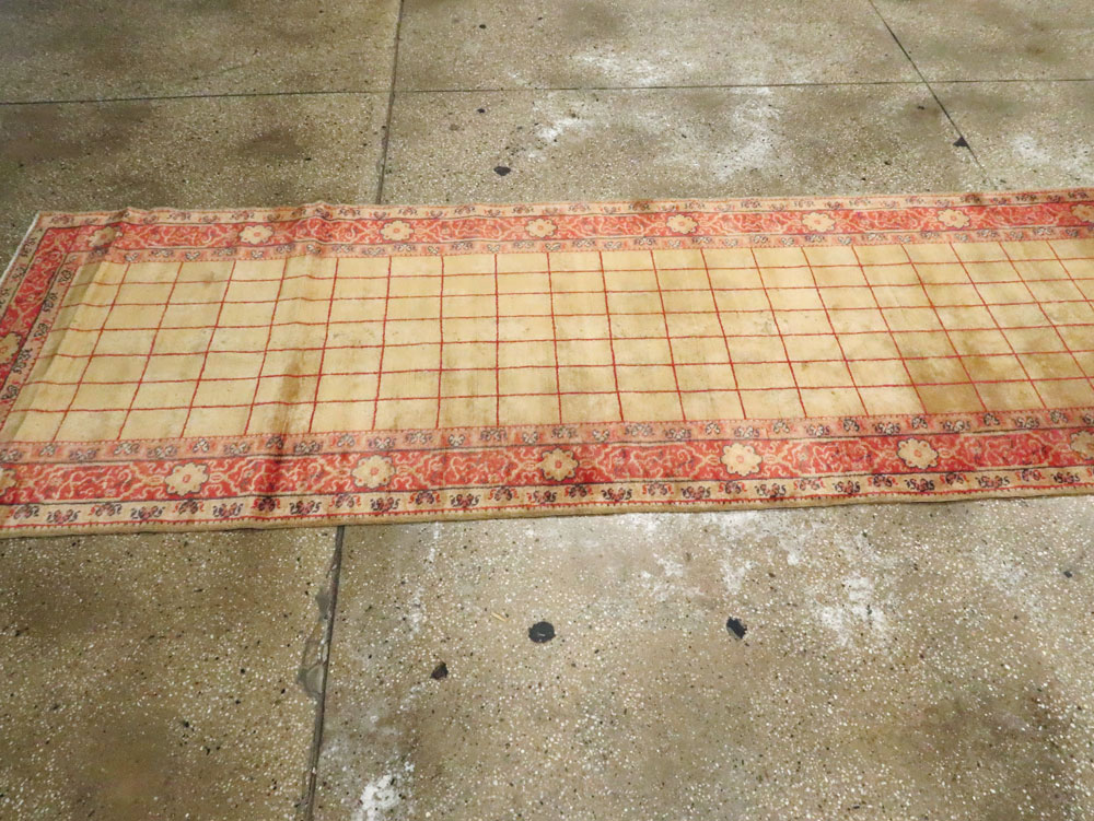 Antique Turkish Borlou Oushak Runner, No.19945 - Galerie Shabab