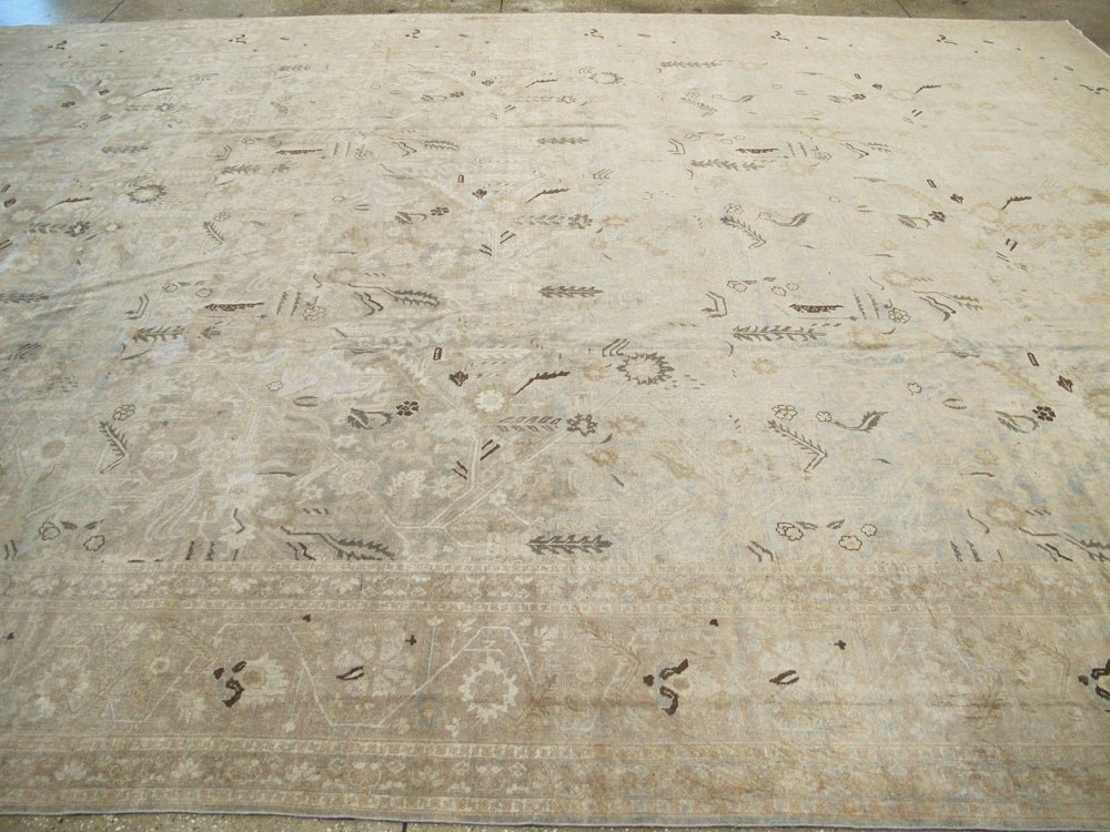 Antique Persian Tabriz Carpet, No.19980 - Galerie Shabab