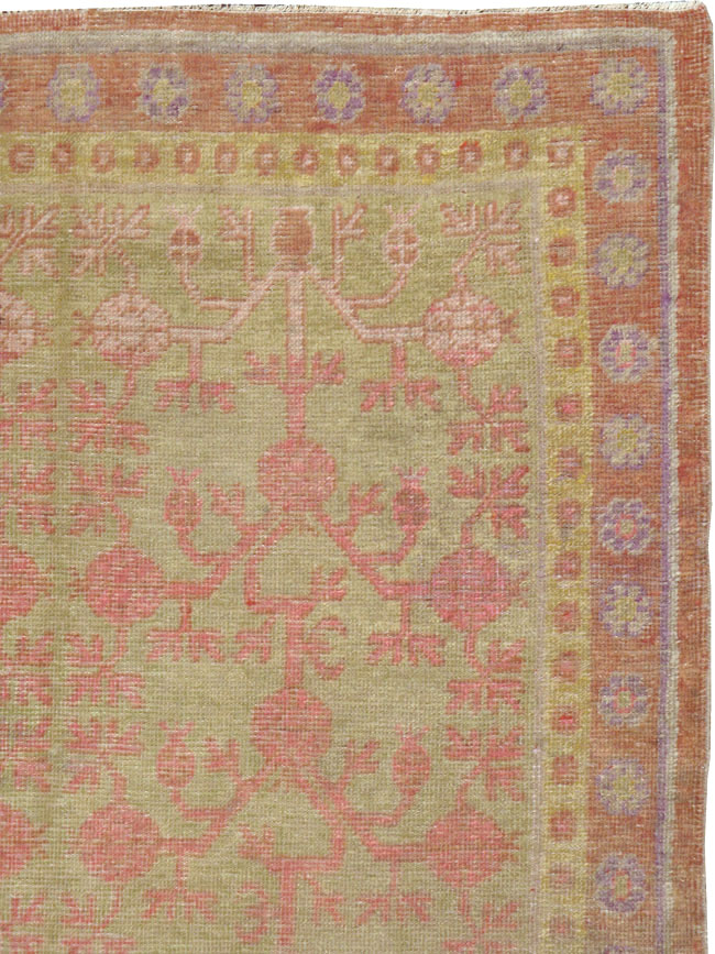 Vintage East Turkestan Khotan Rug, No.19990 - Galerie Shabab