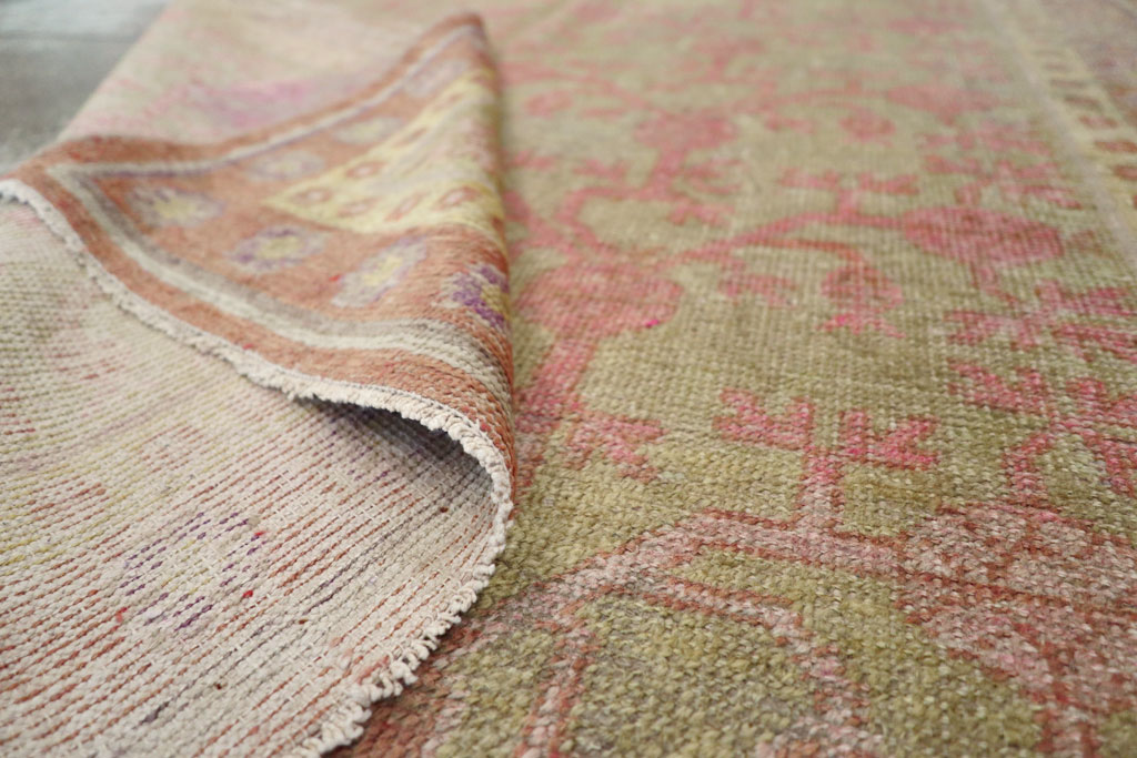 Vintage East Turkestan Khotan Rug, No.19990 - Galerie Shabab