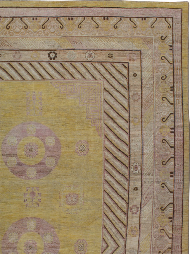 Vintage Khotan Carpet, No.19997 - Galerie Shabab