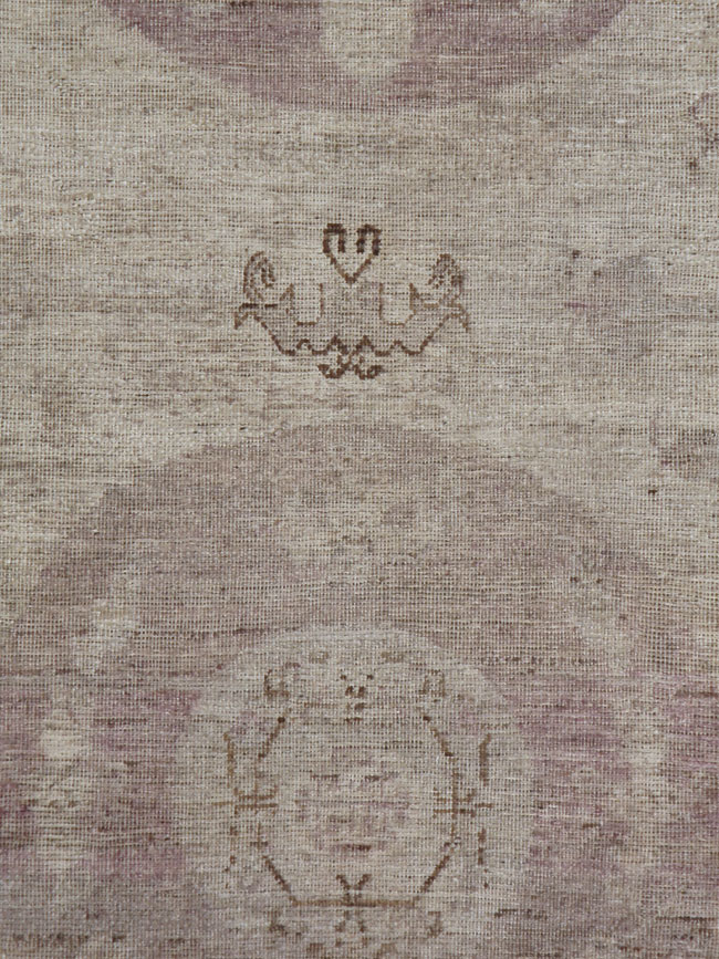 Vintage Khotan Carpet, No.19998 - Galerie Shabab