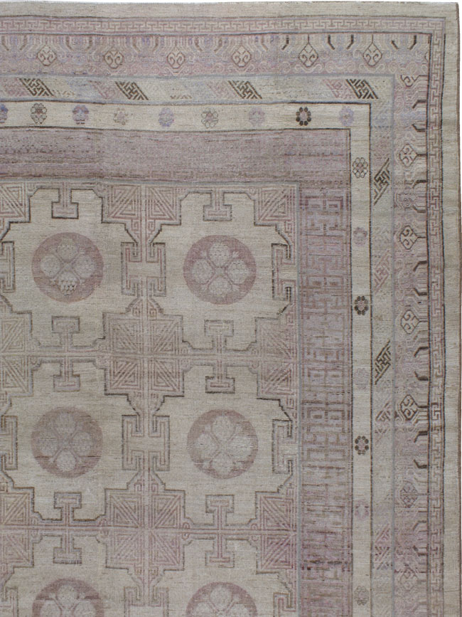 Vintage Khotan Carpet, No.20002 - Galerie Shabab