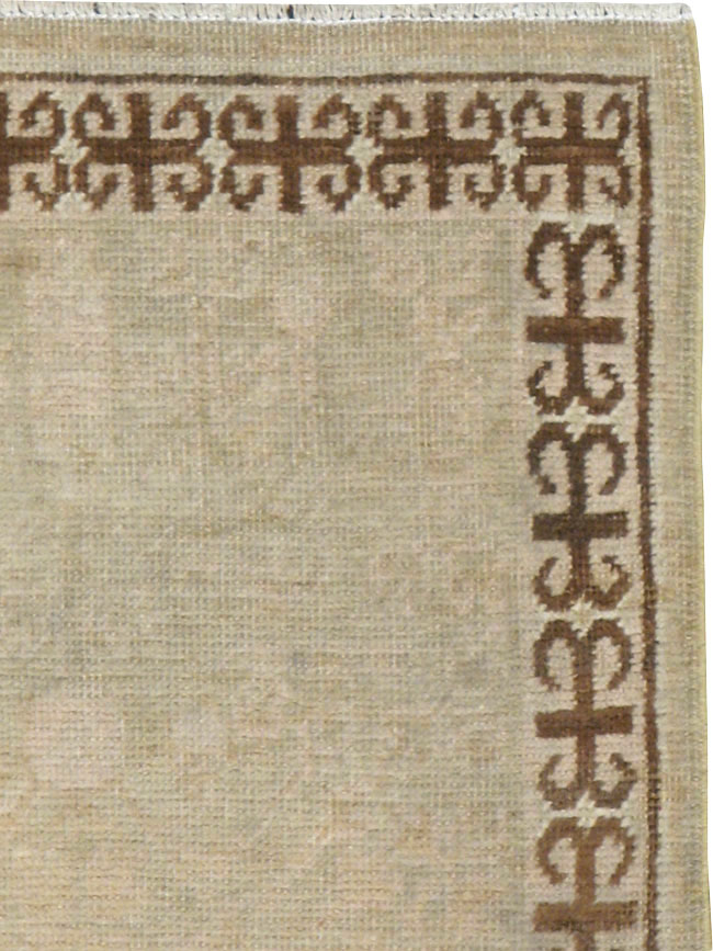 Vintage East Turkestan Khotan Rug, No.20006 - Galerie Shabab