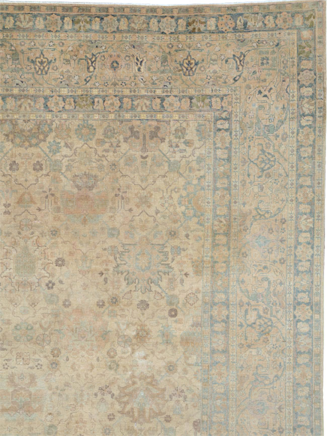 Antique Persian Tabriz Carpet, No.20065 - Galerie Shabab