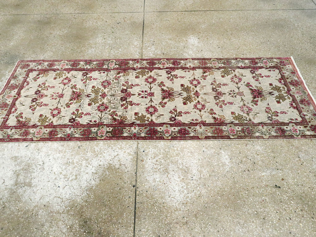 Vintage Persian Lavar Kerman Runner, No.20072 - Galerie Shabab
