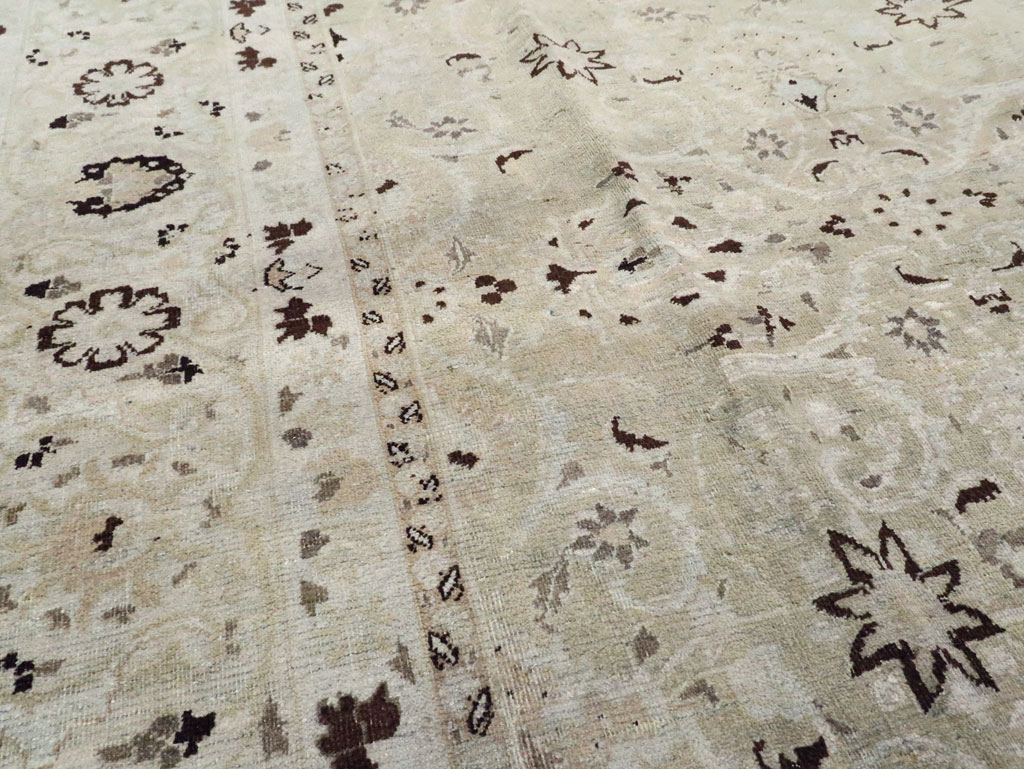 Vintage Persian Mashad Room Size Carpet, No.20082 - Galerie Shabab