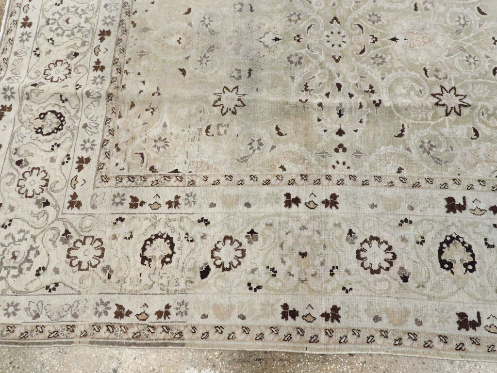 Vintage Persian Mashad Room Size Carpet, No.20082 - Galerie Shabab
