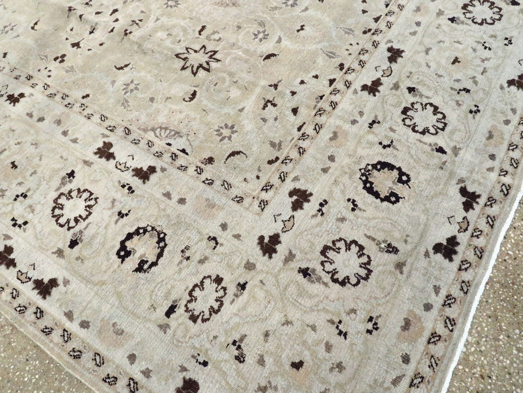 Vintage Persian Mashad Room Size Carpet, No.20082 - Galerie Shabab