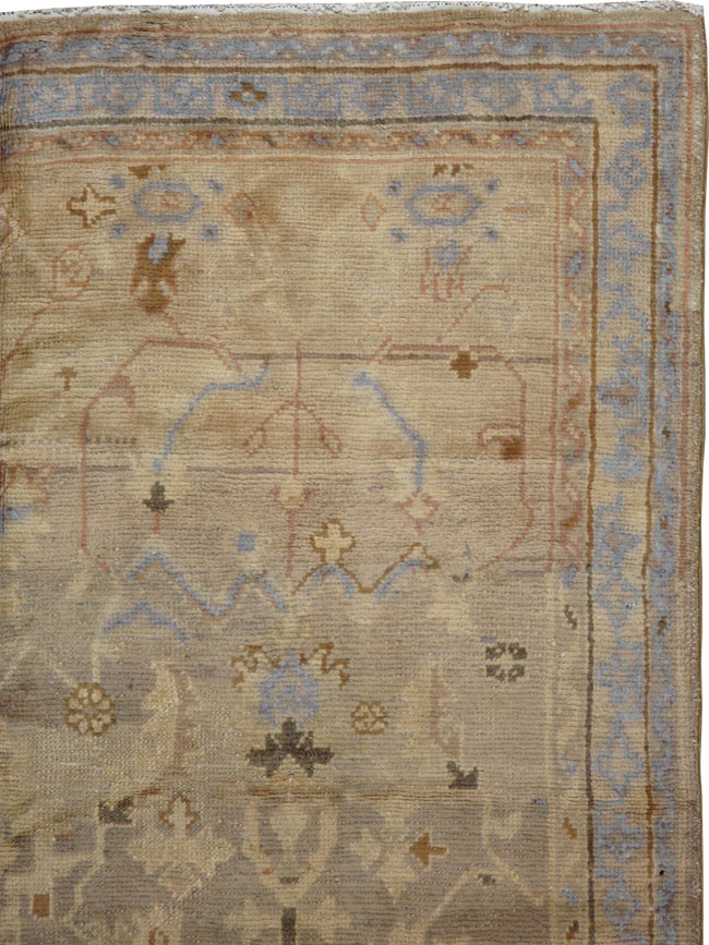 Antique Turkish Oushak Carpet, No.20093 - Galerie Shabab
