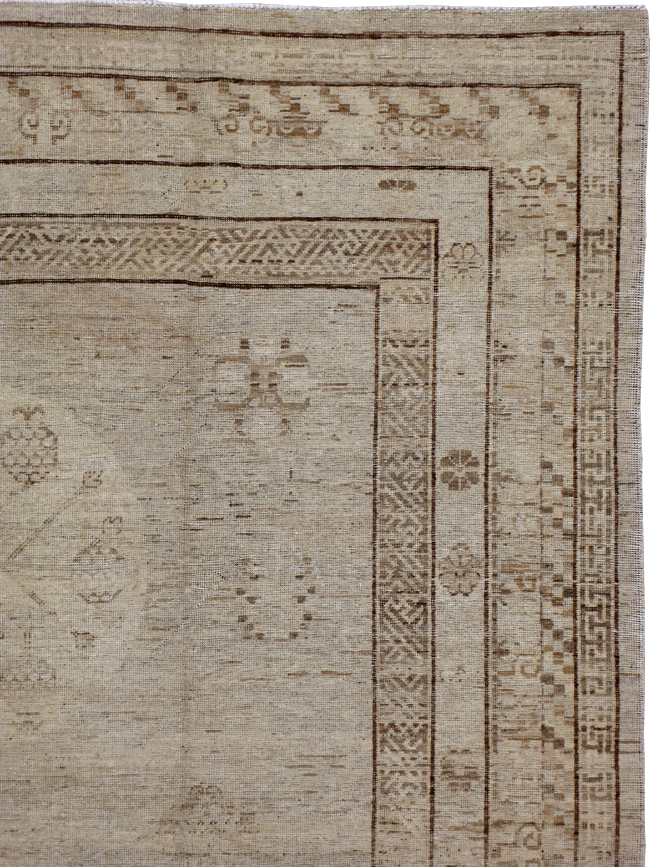 Vintage Khotan Carpet, No.20102 - Galerie Shabab
