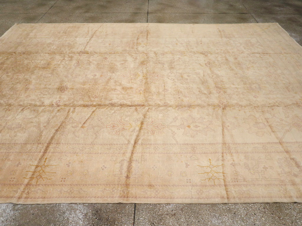 Antique Turkish Oushak Carpet, No.20105 - Galerie Shabab