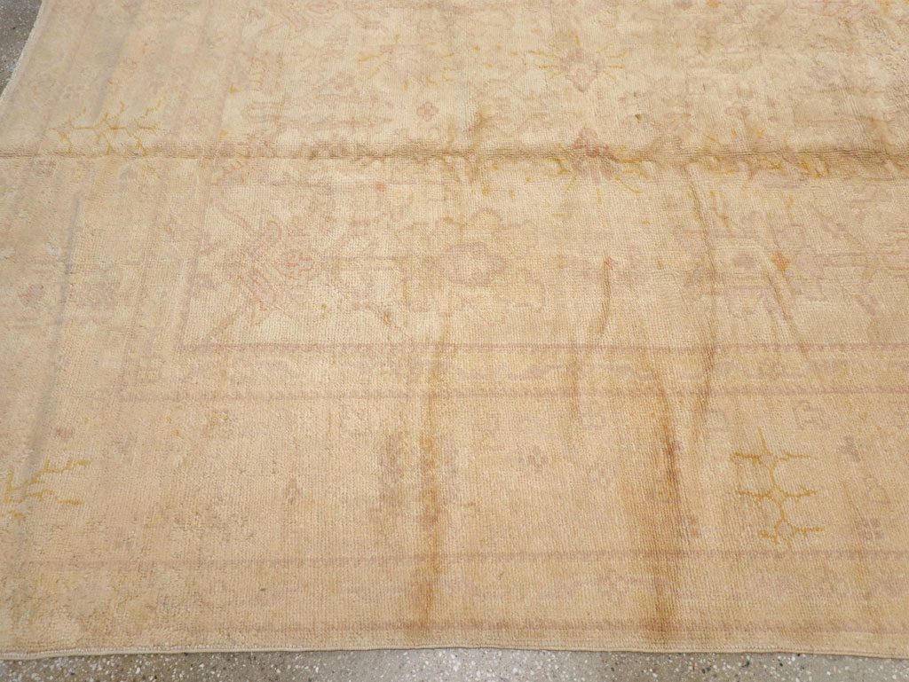 Antique Turkish Oushak Carpet, No.20105 - Galerie Shabab