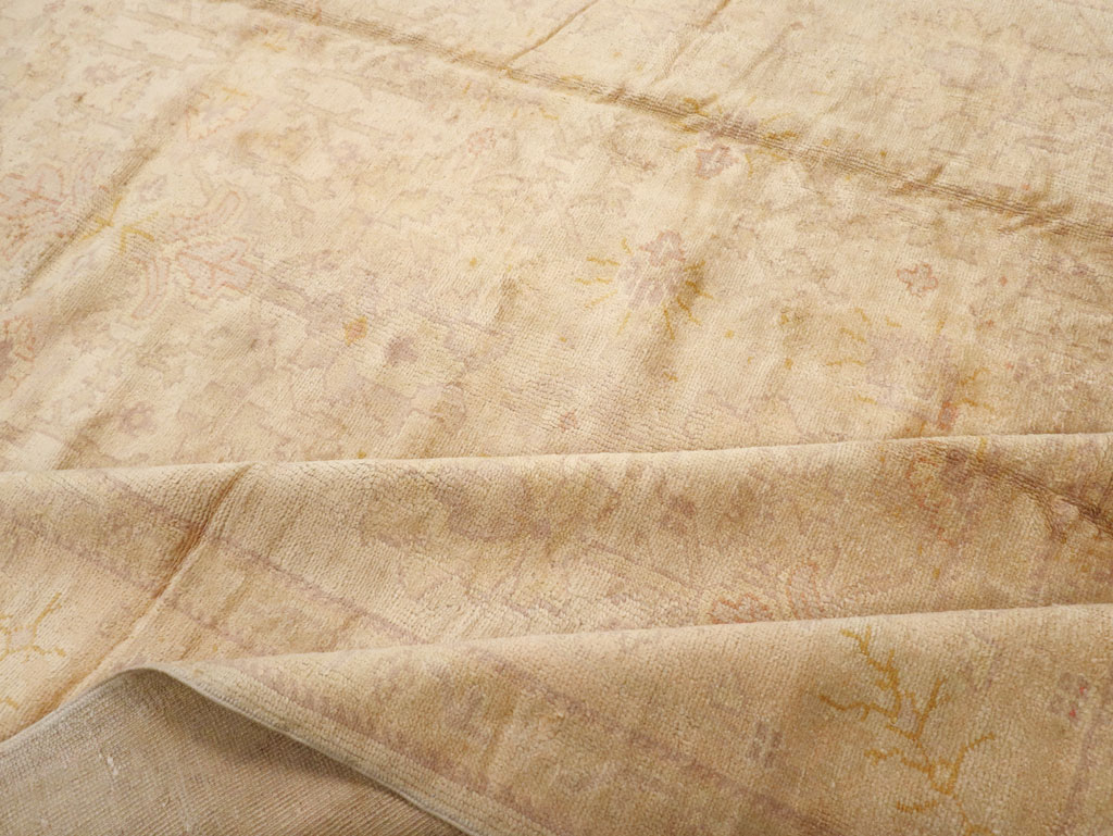 Antique Turkish Oushak Carpet, No.20105 - Galerie Shabab