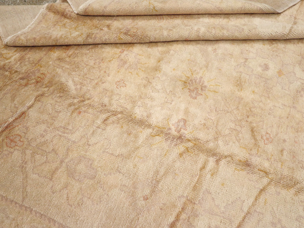Antique Turkish Oushak Carpet, No.20105 - Galerie Shabab