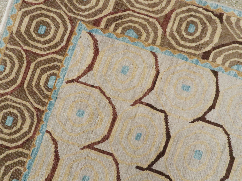 Persian Tabriz Modernist Rug, No.20112 - Galerie Shabab