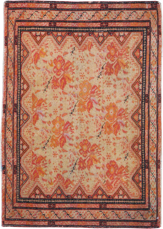 Antique Persian Fereghan Rug, No.20117 - Galerie Shabab