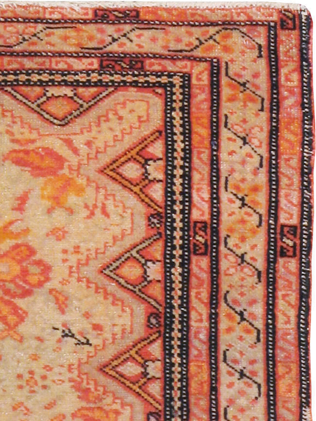 Antique Persian Fereghan Rug, No.20117 - Galerie Shabab