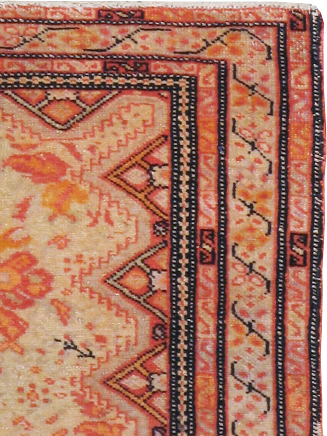Antique Persian Fereghan Rug, No.20117 - Galerie Shabab