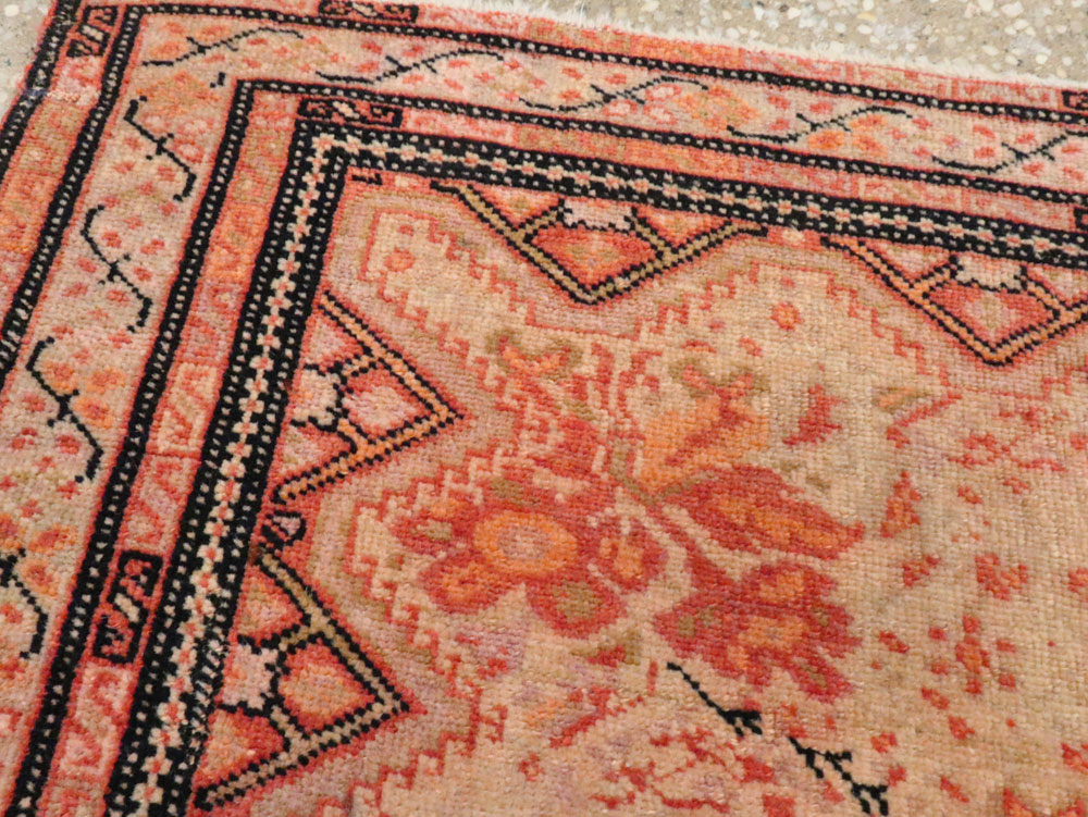 Antique Persian Fereghan Rug, No.20117 - Galerie Shabab