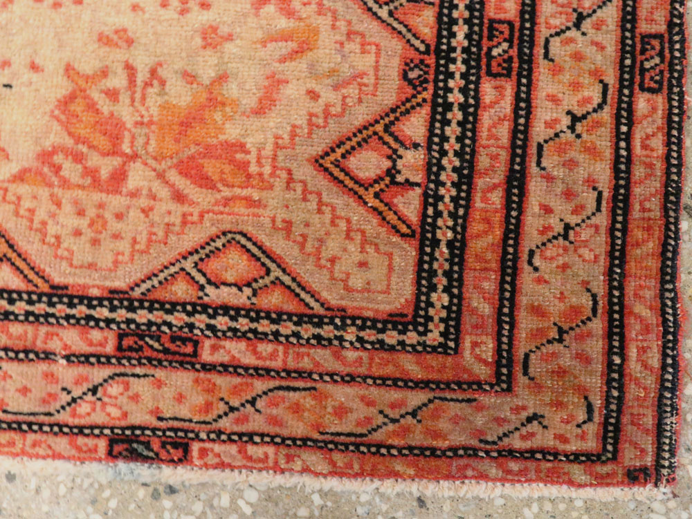 Antique Persian Fereghan Rug, No.20117 - Galerie Shabab