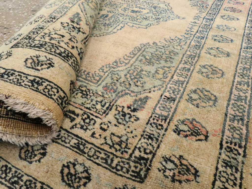 Antique Persian Tabriz Hagi Jalili Rug, No.20118 - Galerie Shabab