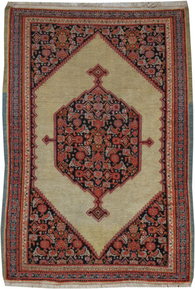 Antique Persian Senneh Rug, No.20122 - Galerie Shabab
