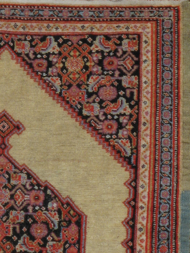 Antique Persian Senneh Rug, No.20122 - Galerie Shabab
