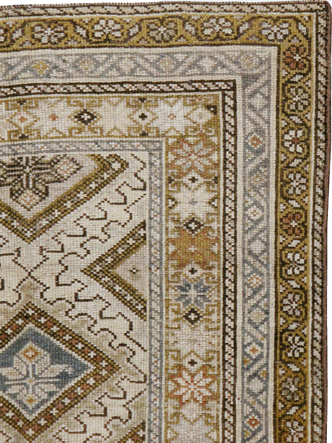 Antique Persian Kurdish Rug, No.20137 - Galerie Shabab