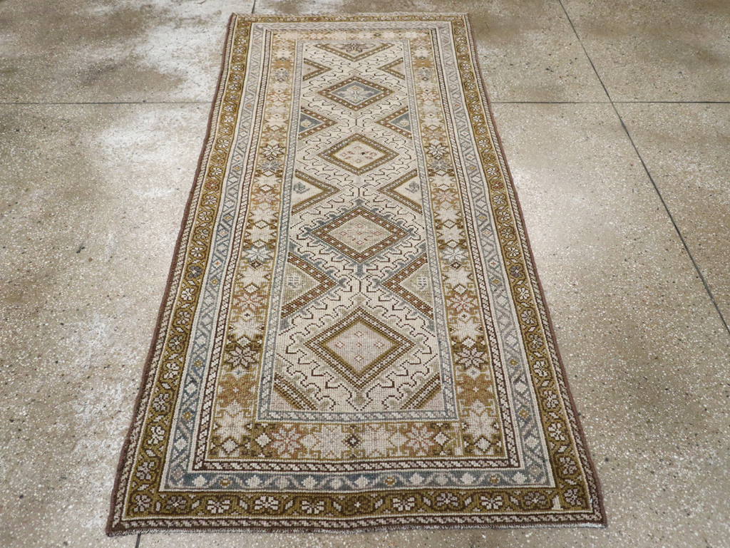 Antique Persian Kurdish Rug, No.20137 - Galerie Shabab