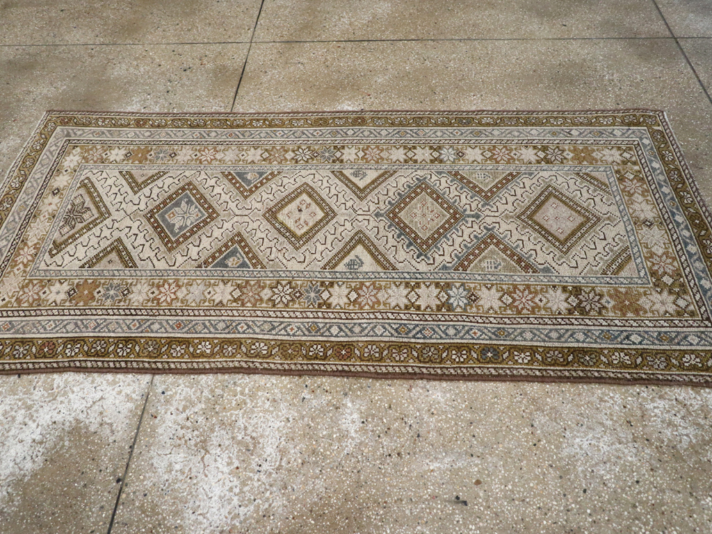 Antique Persian Kurdish Rug, No.20137 - Galerie Shabab