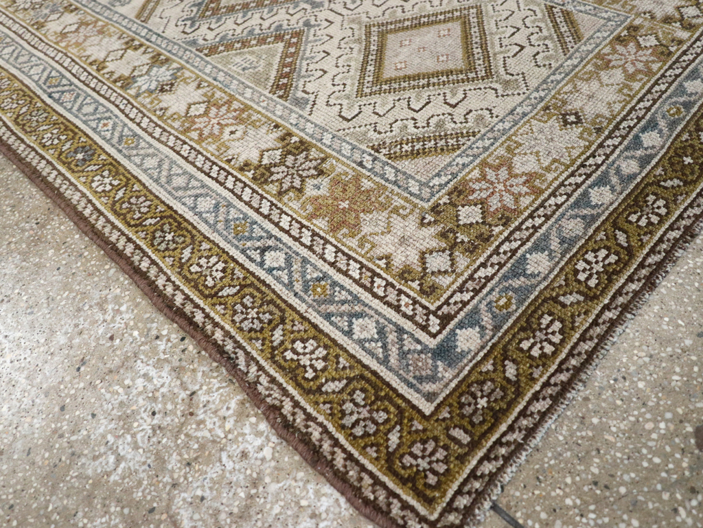 Antique Persian Kurdish Rug, No.20137 - Galerie Shabab
