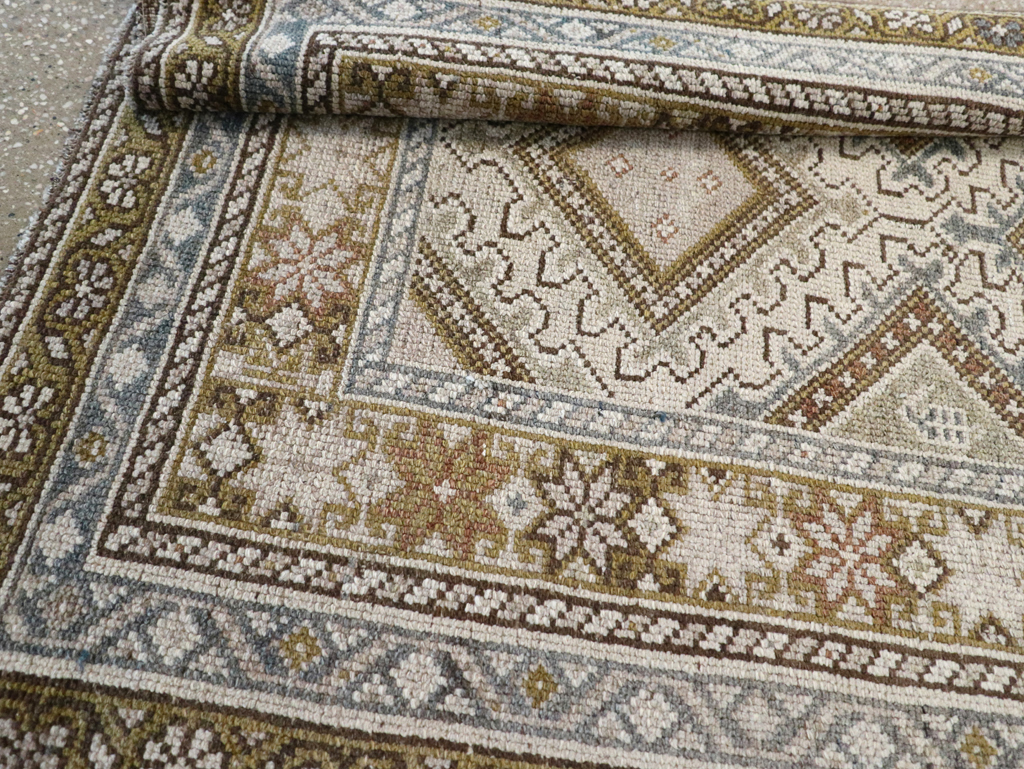 Antique Persian Kurdish Rug, No.20137 - Galerie Shabab