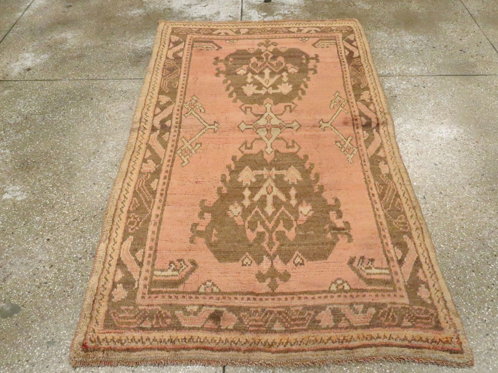 Antique Turkish Oushak Rug, No.20140 - Galerie Shabab