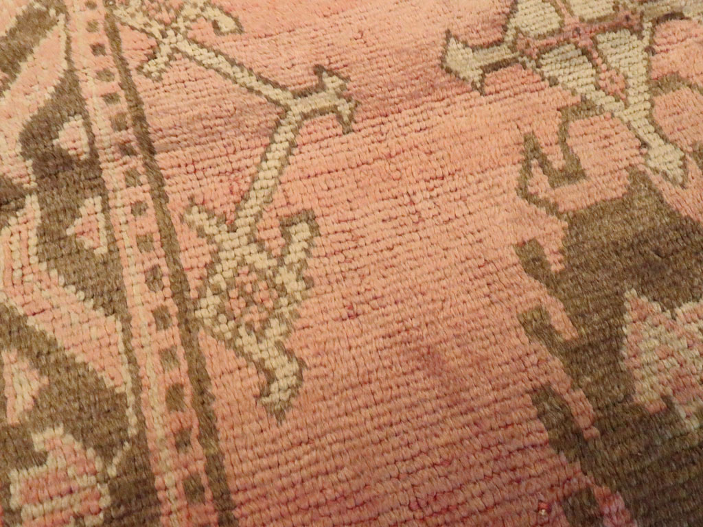 Antique Turkish Oushak Rug, No.20140 - Galerie Shabab