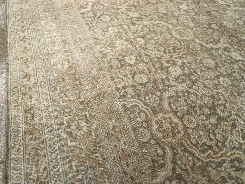 Antique Persian Tabriz Carpet, No.20159 - Galerie Shabab