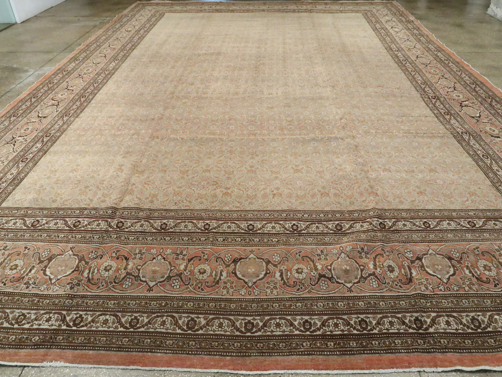 Antique Persian Tabiz Carpet, No.20170 - Galerie Shabab