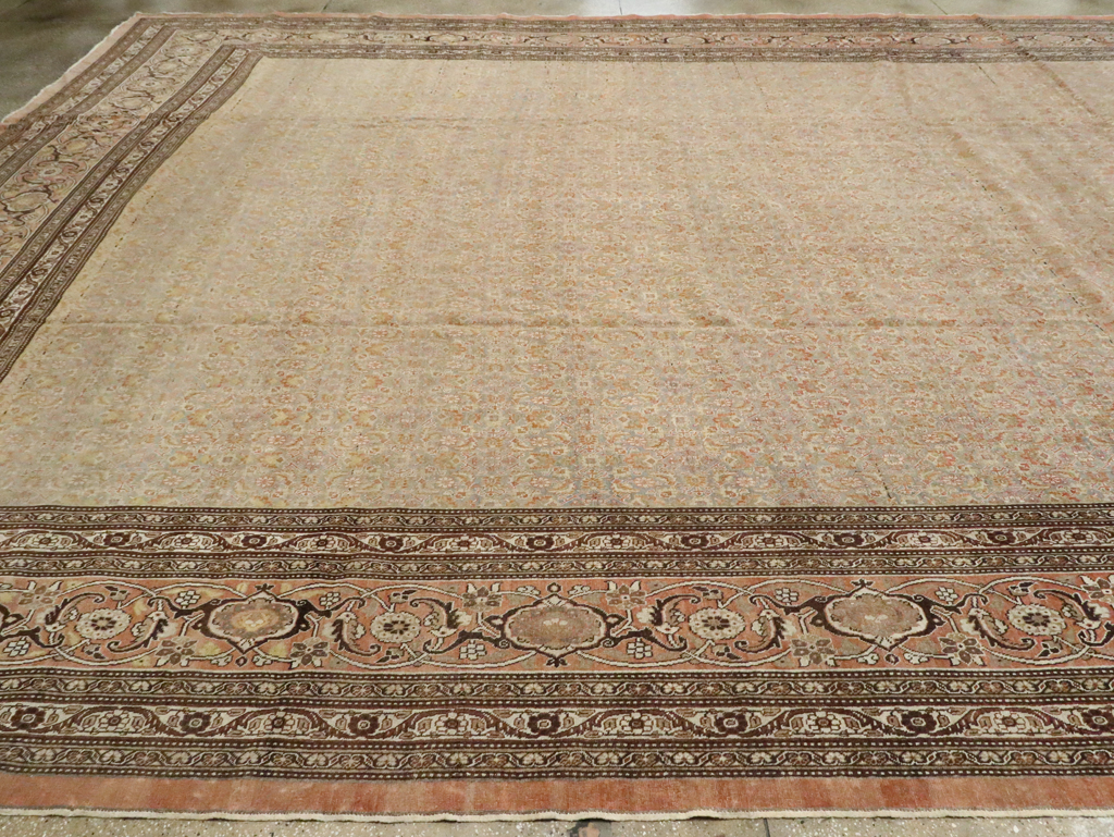 Antique Persian Tabiz Carpet, No.20170 - Galerie Shabab