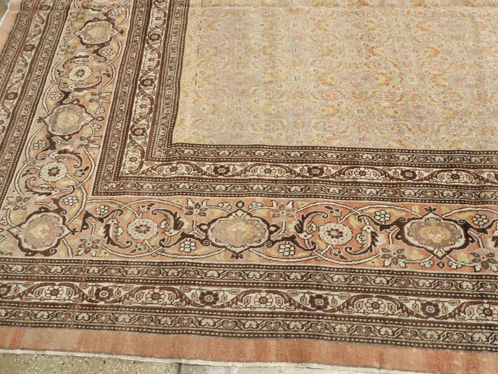 Antique Persian Tabiz Carpet, No.20170 - Galerie Shabab