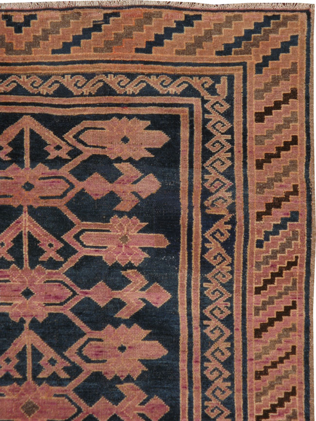 Antique Kirghiz Rug, No.20191 - Galerie Shabab