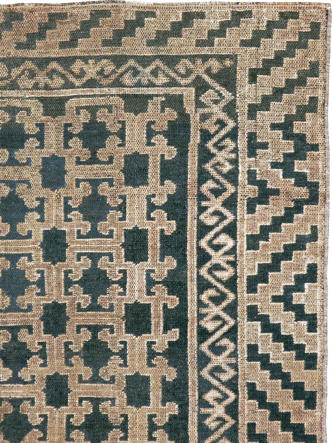 Antique East Turkestan Kirghiz Carpet, No.20193 - Galerie Shabab