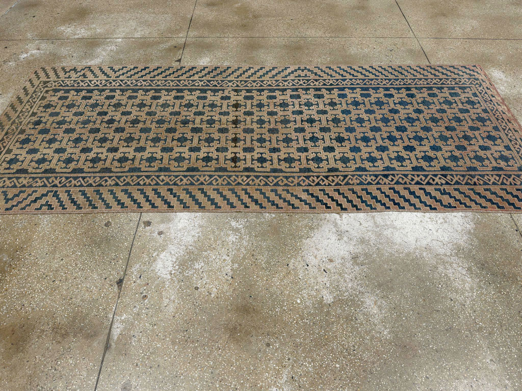 Antique East Turkestan Kirghiz Carpet, No.20193 - Galerie Shabab