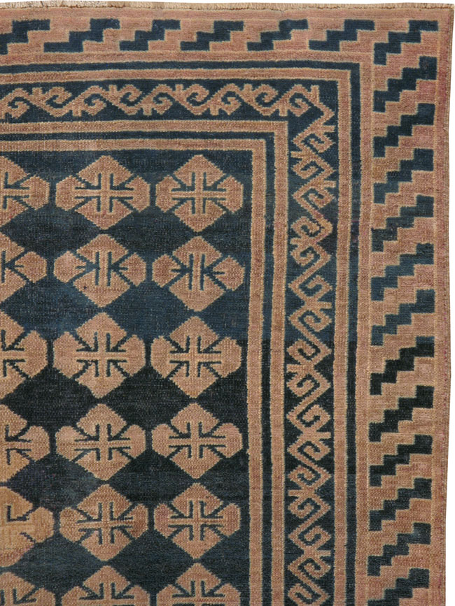 Antique Kirghiz Gallery Carpet, No.20195 - Galerie Shabab